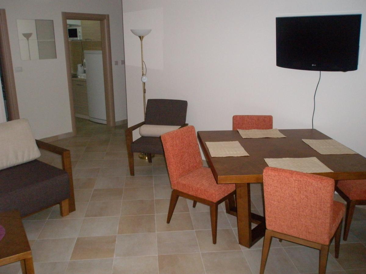 Apartments Lila Aurea Petrovac Exterior foto